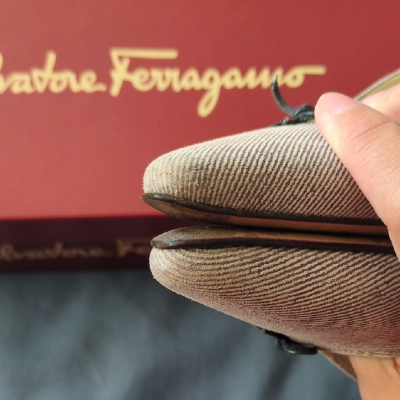 Salvatore Ferragamo Tan Black Heels - Picture 5 of 10